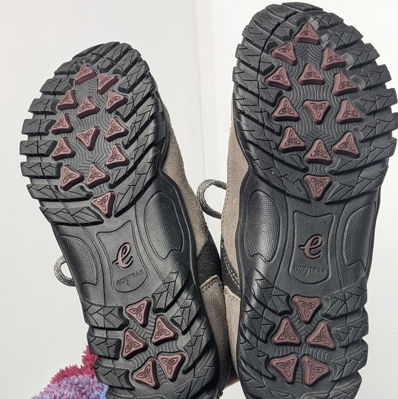 easy spirit explore sneakers - Picture 12 of 16